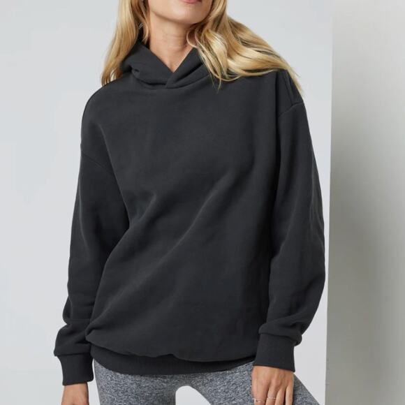 Vuori Tops - Vuori Restore Oversized Woman's Fleece Hoodie, Washed Black, Size Small